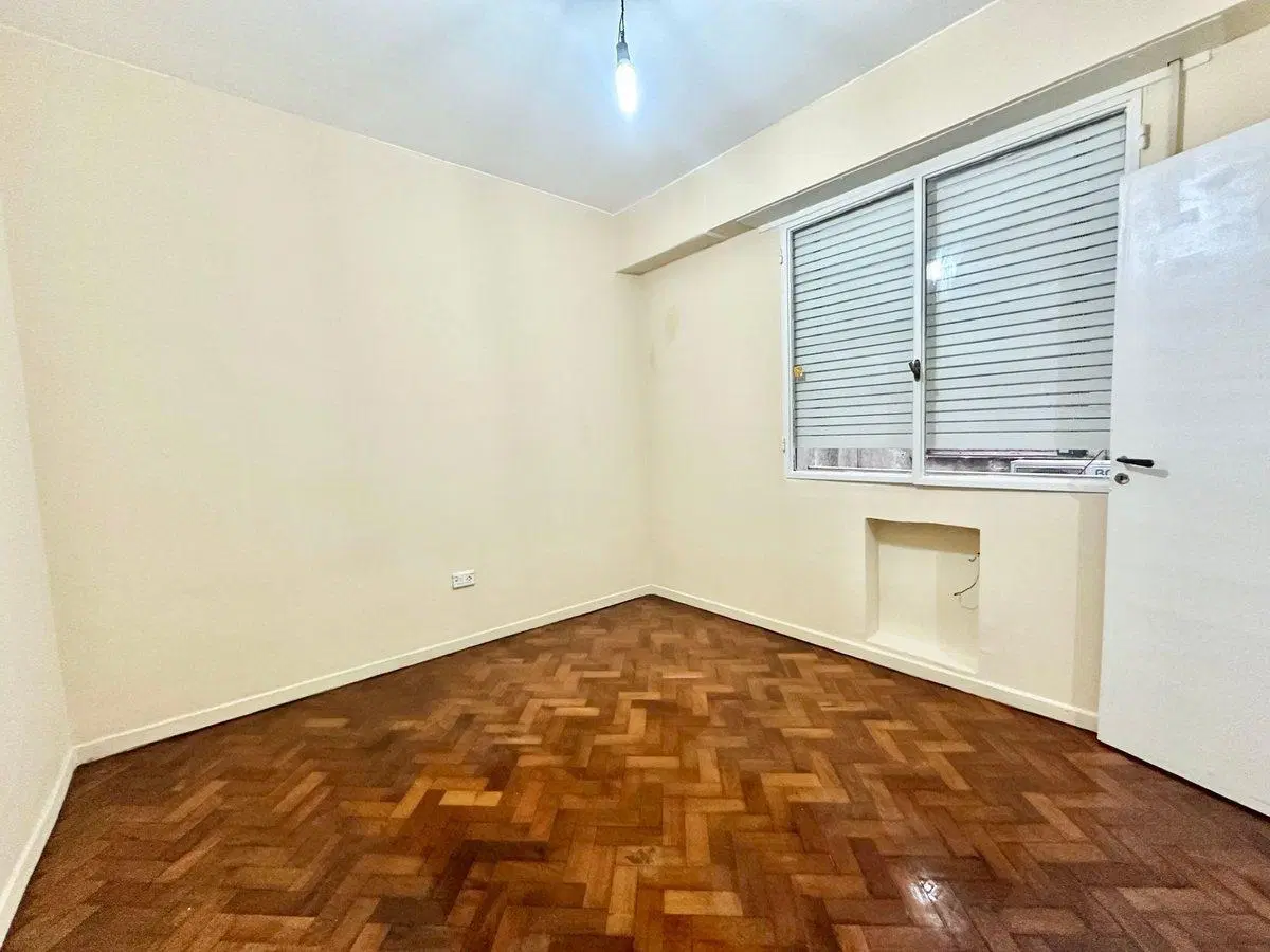Venta Monoambiente con cocina separada- Balvanera 5