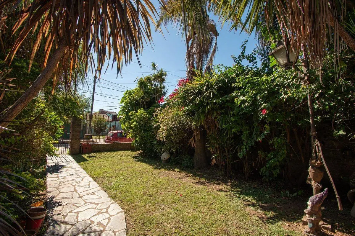 VENTA PROPIEDAD 4 AMB J. C. PAZ 4