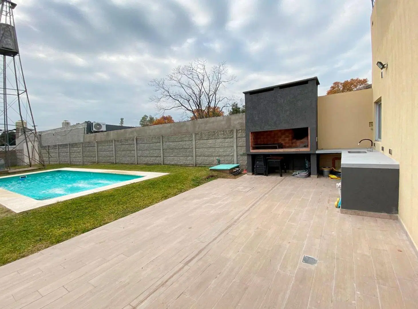VENTA CASA TIPO LOFT LA REJA CON PILETA- IMPECABLE 5