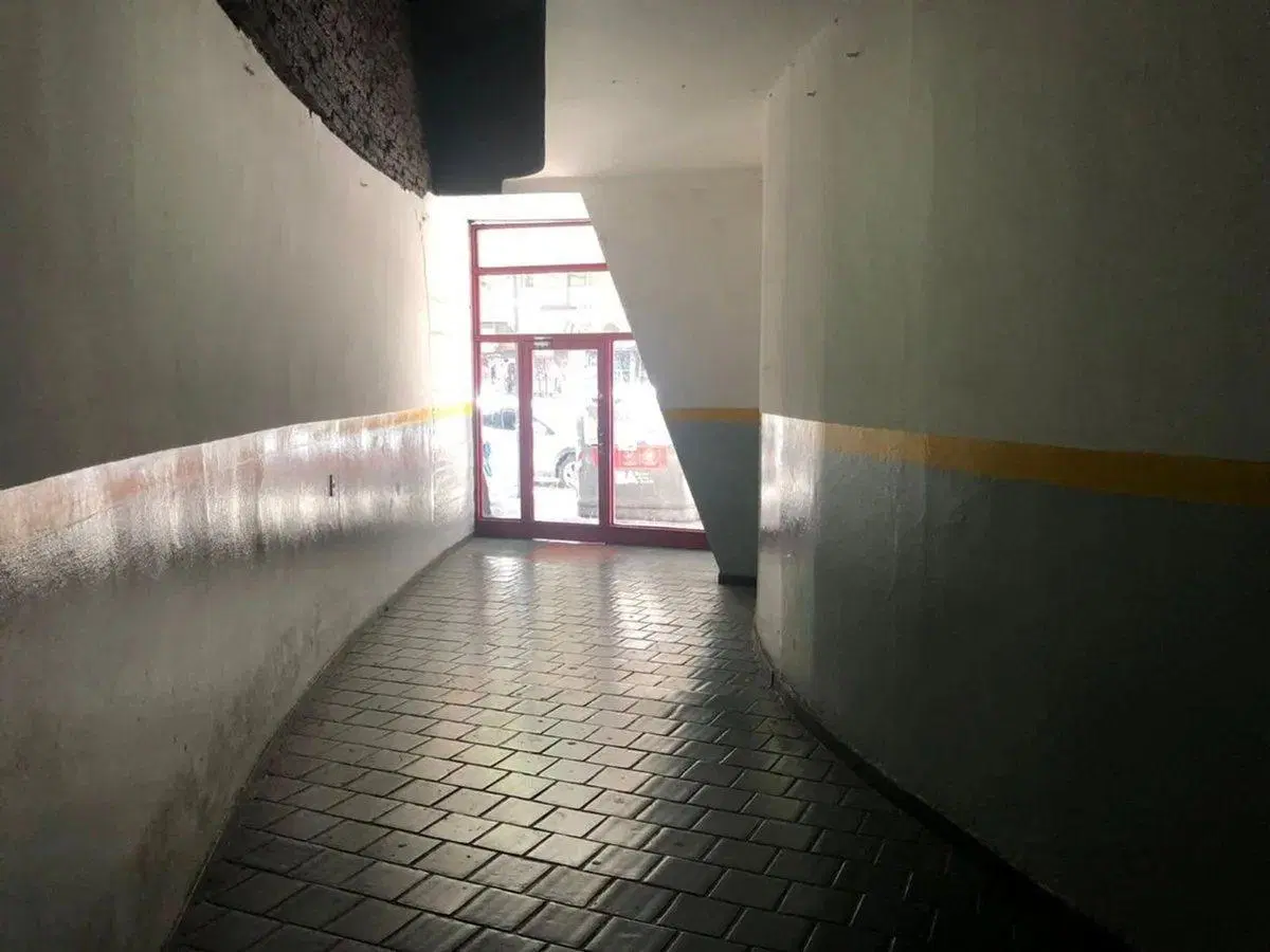 VENTA COCHERA ONCE - APTO UTILITARIOS ALTURA 2.40M 4