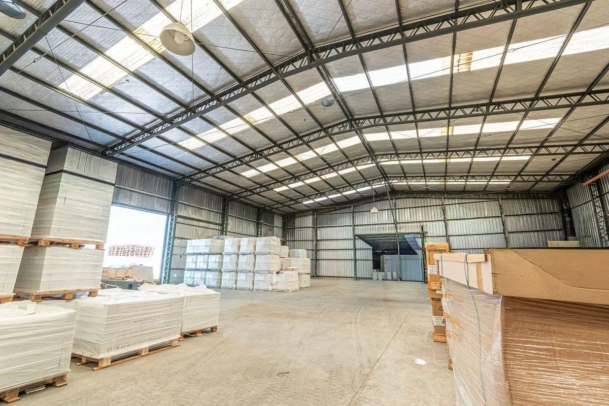 VENTA GALPÓN 1500M2 PASO DEL REY A 100M AC. OESTE 3