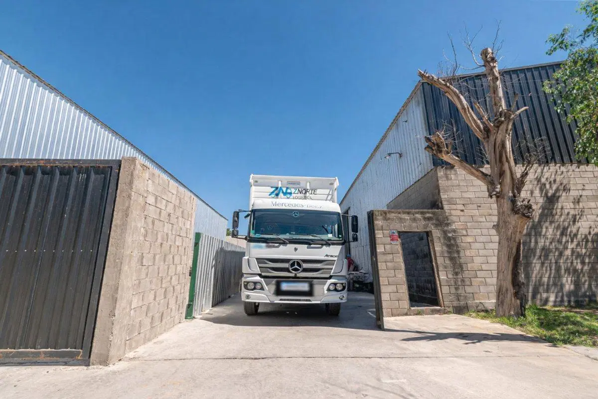 VENTA GALPÓN 1500M2 PASO DEL REY A 100M AC. OESTE 5