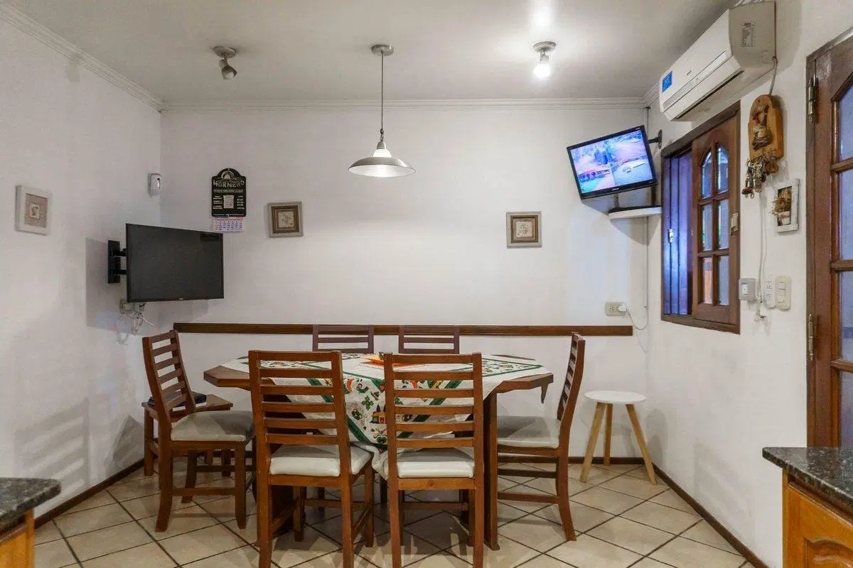 VENTA CASA PARQUE LELOIR-FRENTE CASCO-APTO CREDITO 5