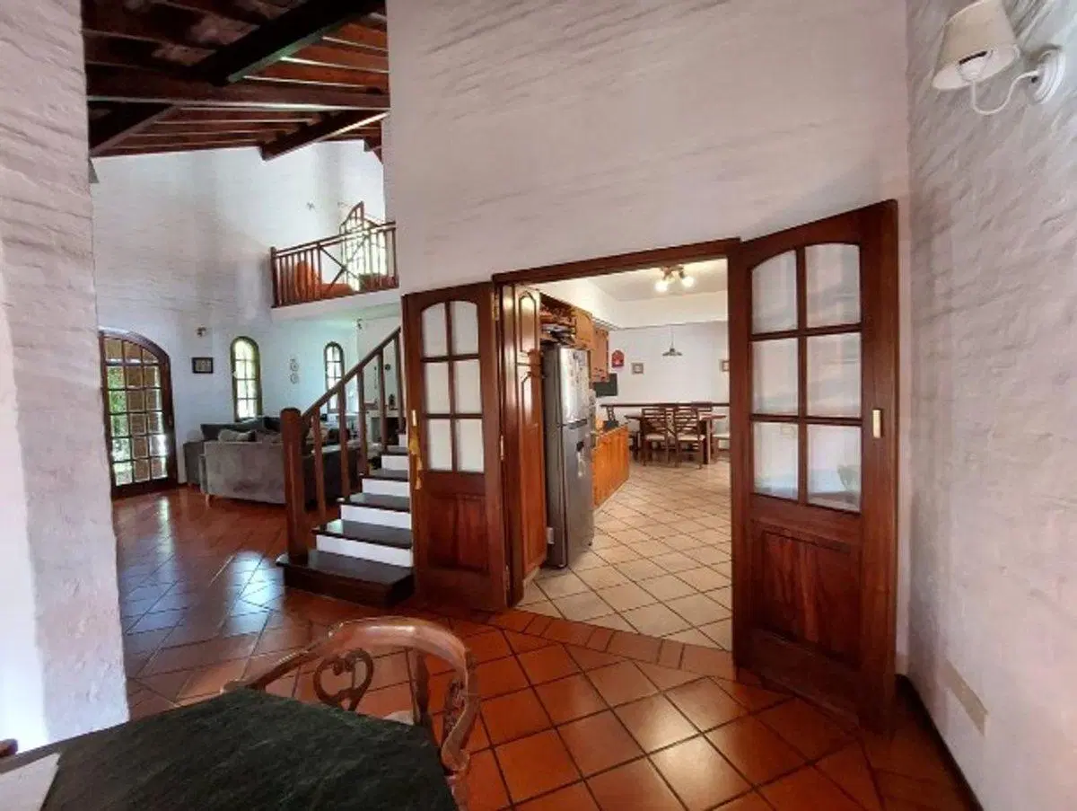 VENTA CASA PARQUE LELOIR-FRENTE CASCO-APTO CREDITO 8