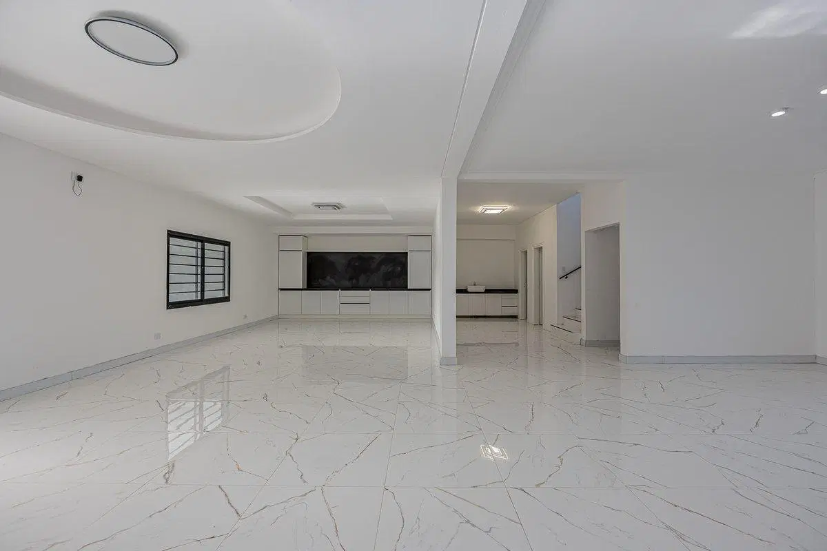 VENTA CASA /SALON 4 AMB  SAN MIGUEL CON PILETA 3