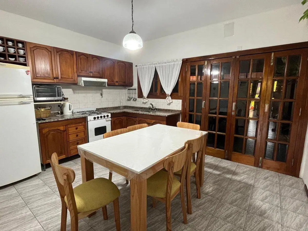 VENTA TRIPLEX CON COCHERA MORON CENTRO/APTO CRED 8
