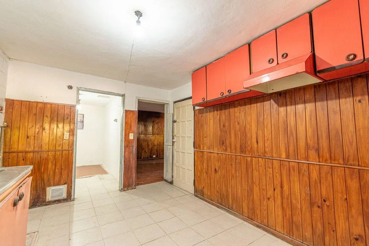 VENTA CASA 3 AMB. JARDIN, COCHERA . MONTE GRANDE 8