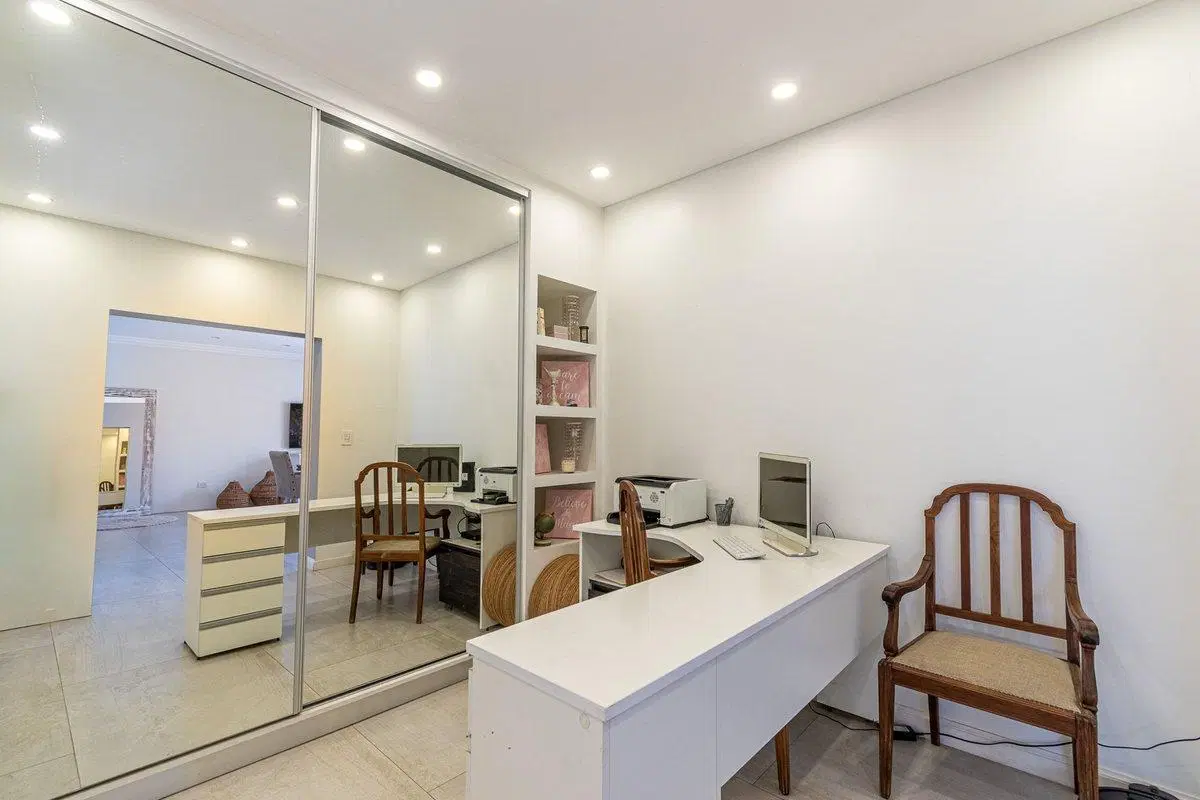 Venta Imponente Casa Barrio El Resguardo - C.Evita 2