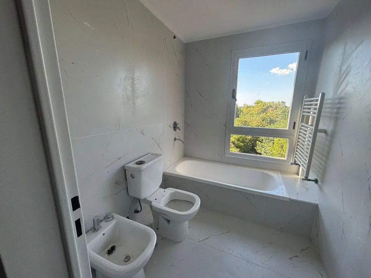 Venta Depto 4 ambientes Acorus Leloir 2