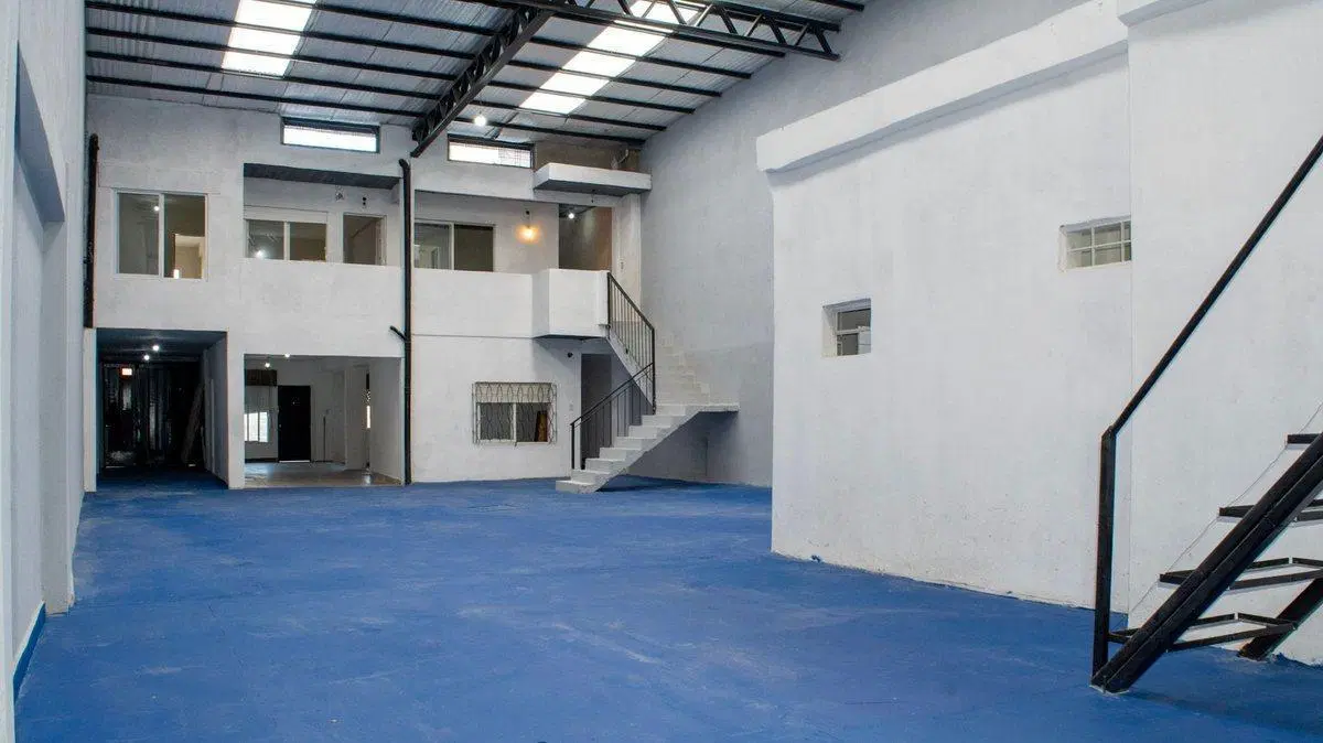VENTA CASA MULTIFAMILIAR 6 AMB LA TABLADA C GALPON 2