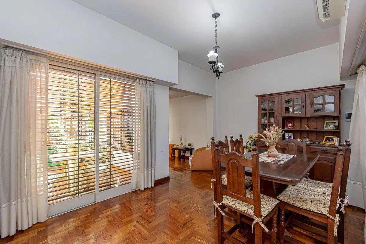 IMPECABLE Y AMPLIO PH EN VILLA SARMIENTO 5