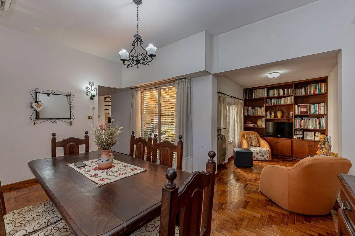 IMPECABLE Y AMPLIO PH EN VILLA SARMIENTO 4