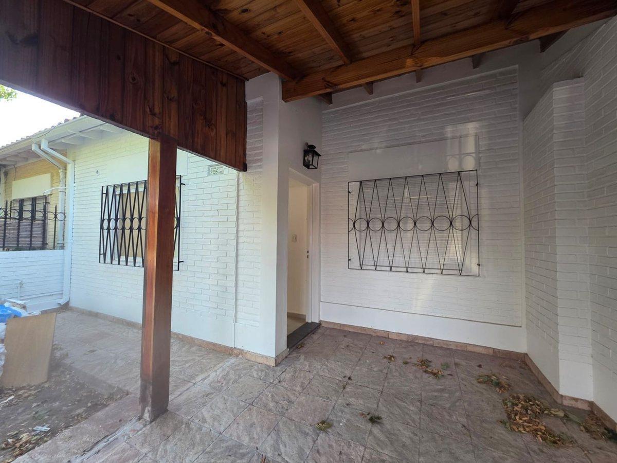 Foto de VENTA PH 3 AMB C/PATIO EN CIUDAD JARDÍN, imagen 3