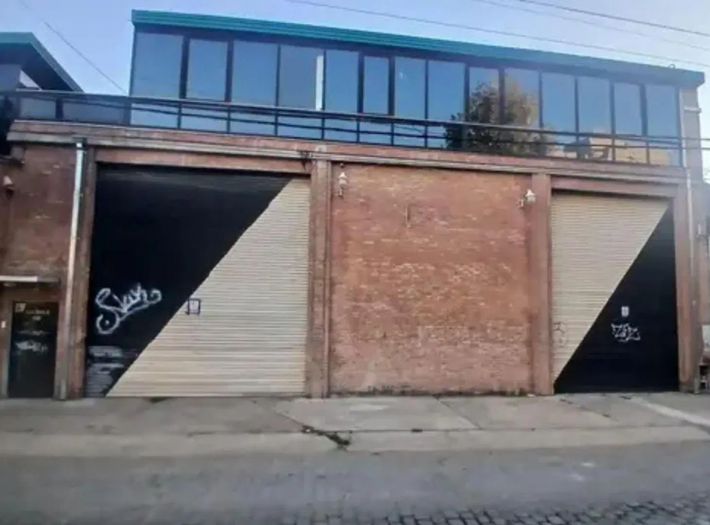VENTA GALPÓN COMERCIAL CON DOBLE INGRESO - RAMOS 5