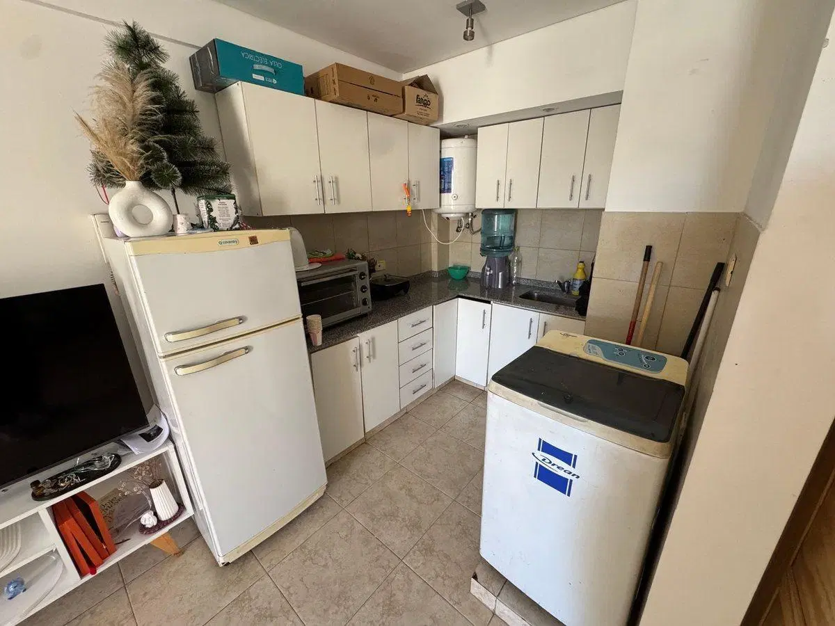 VENTA DEPTO MONOAMBIENTE CON COCHERA MORENO CENTRO 4