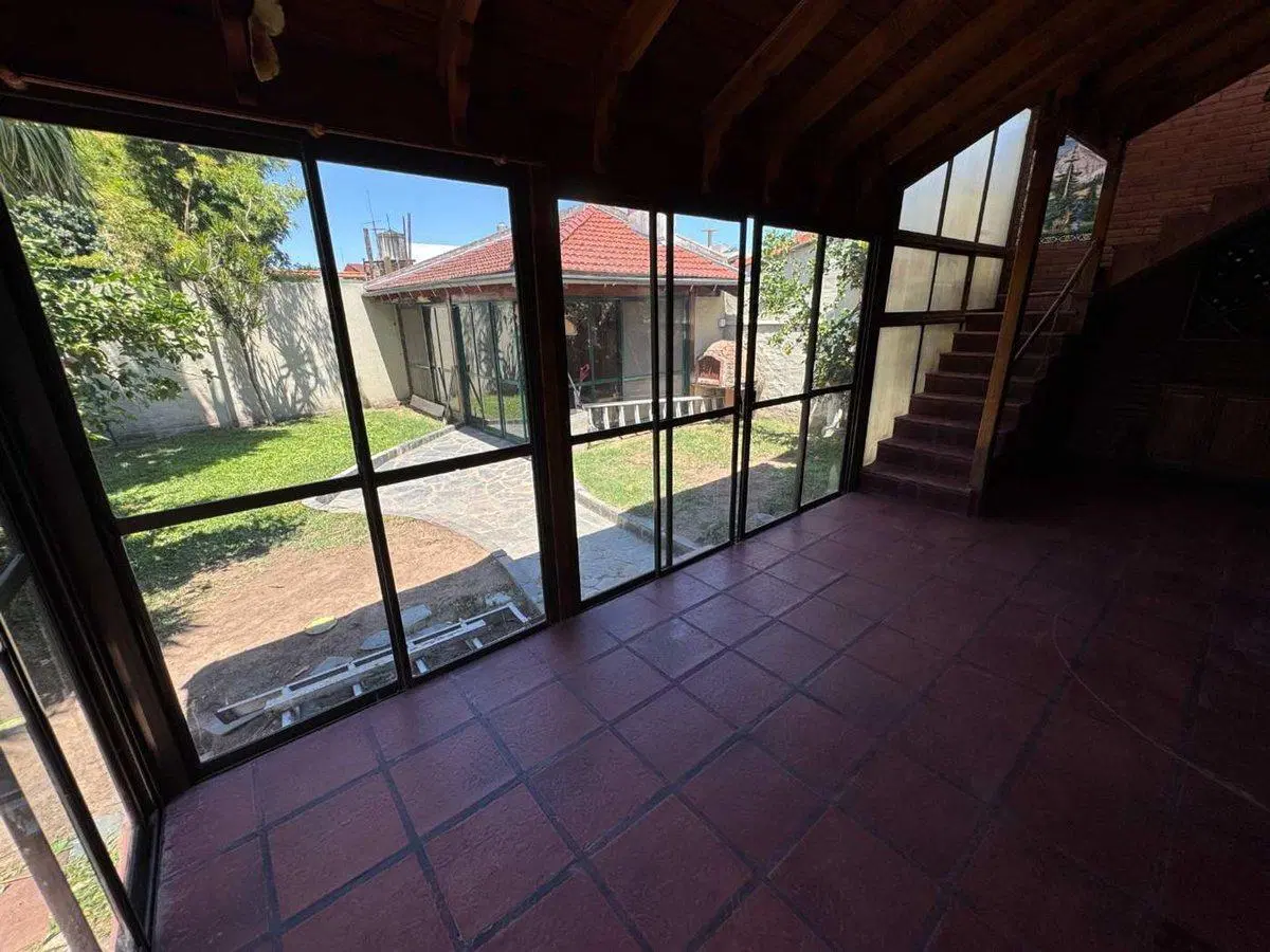 VENTA CASA 5 AMBIENTES PARQUE Y QUINCHO PODESTÁ 2