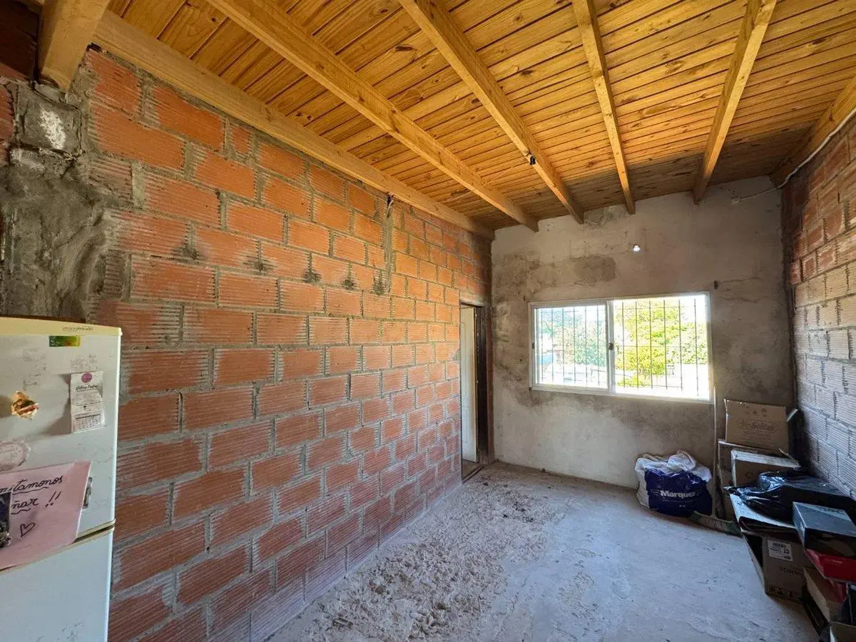 VENTA CASA 5 AMBIENTES + DEPTO 2 AMB EN ITUZAINGO 5