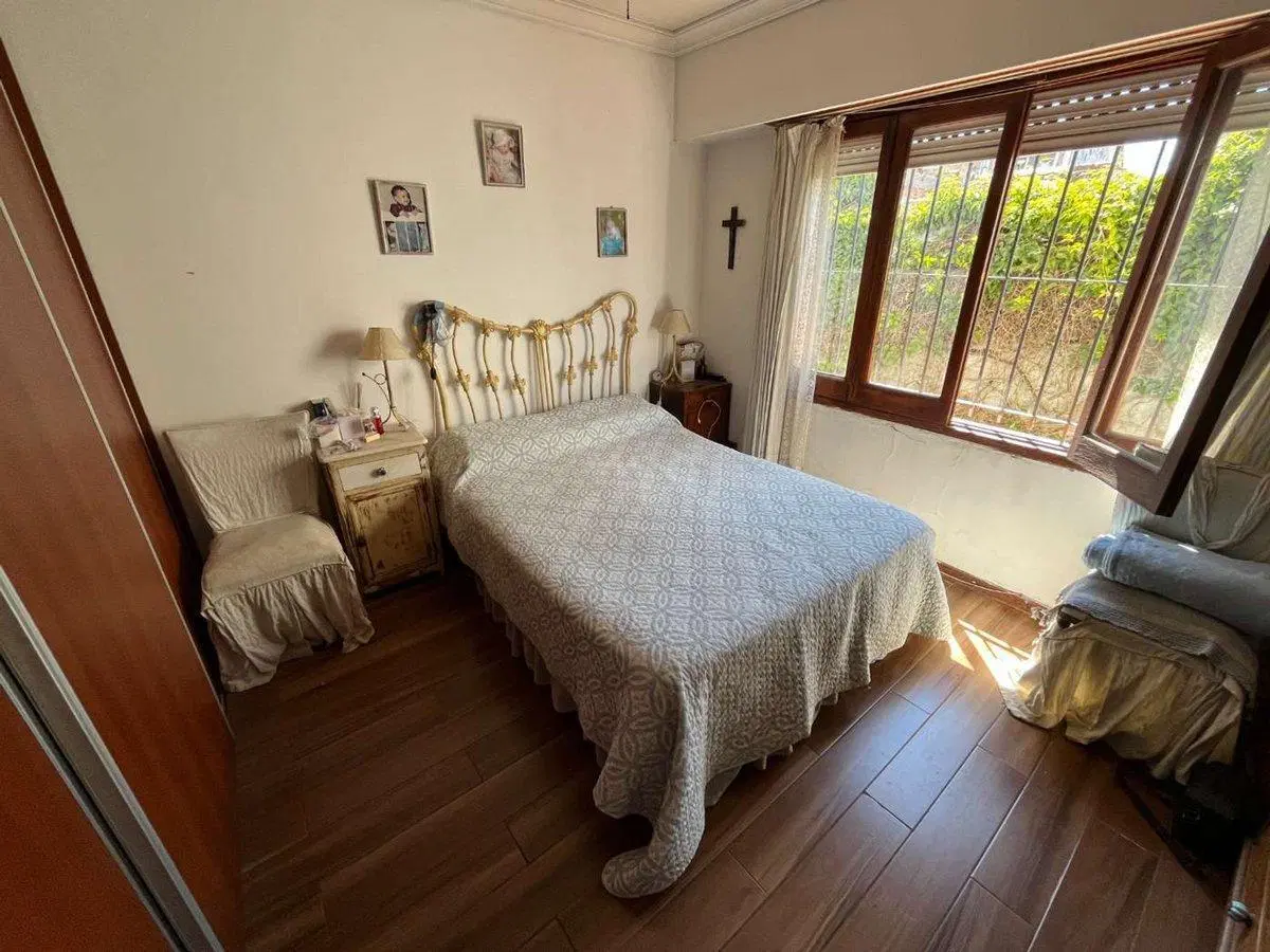VENTA CASA 6 AMBIENTES PATIO Y COCHERA ITUZAINGO 8