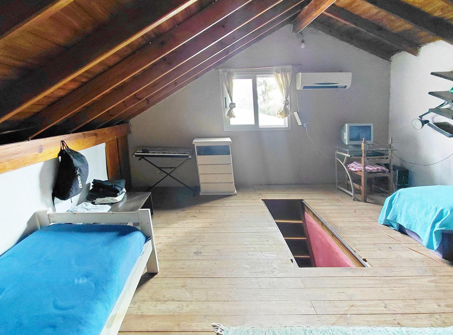 Foto de VENTA CASA 4 AMB 2 PLANTAS AMPLIO PARQUE, imagen 4