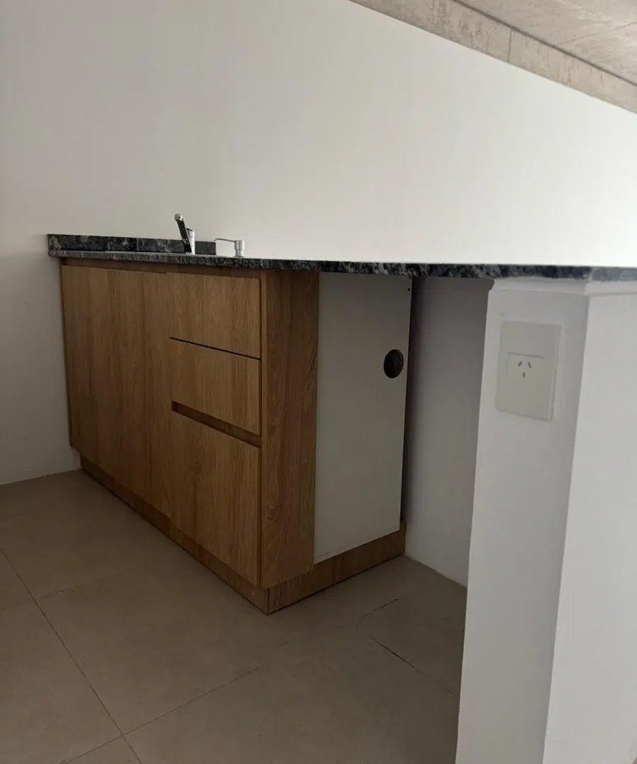 ALQUILER MONOAMBIENTE EN CASTELAR 5