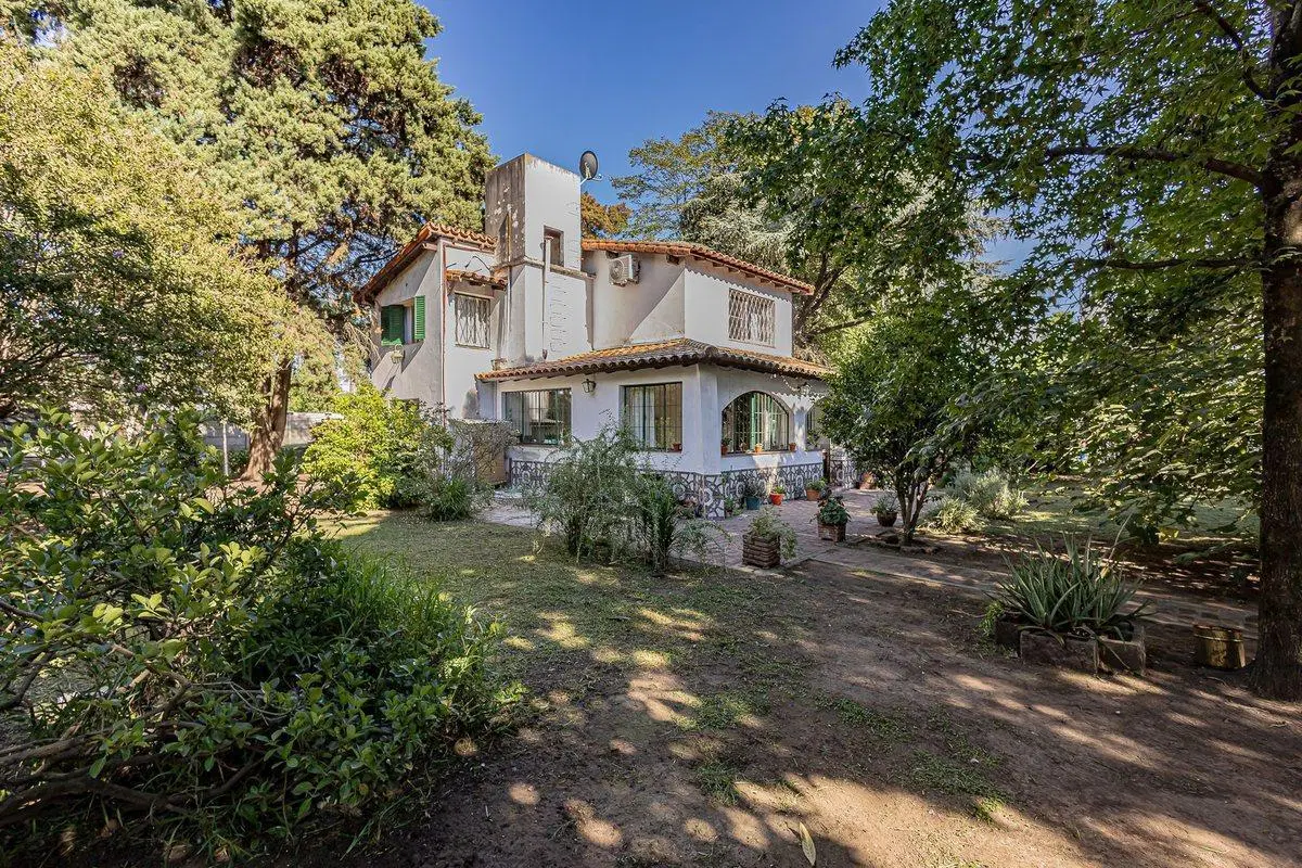 VENTA CASA QUINTA + PISCINA + PARQUE + DEPTO MERLO 1