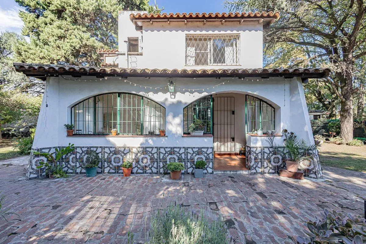 VENTA CASA QUINTA + PISCINA + PARQUE + DEPTO MERLO 3