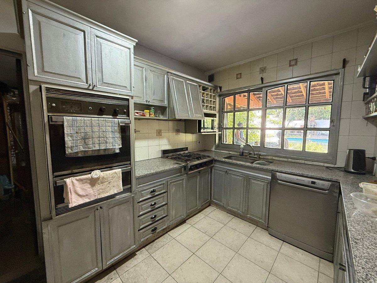 Foto de Casa mas lote lindero en venta. Hurlingham, imagen 3