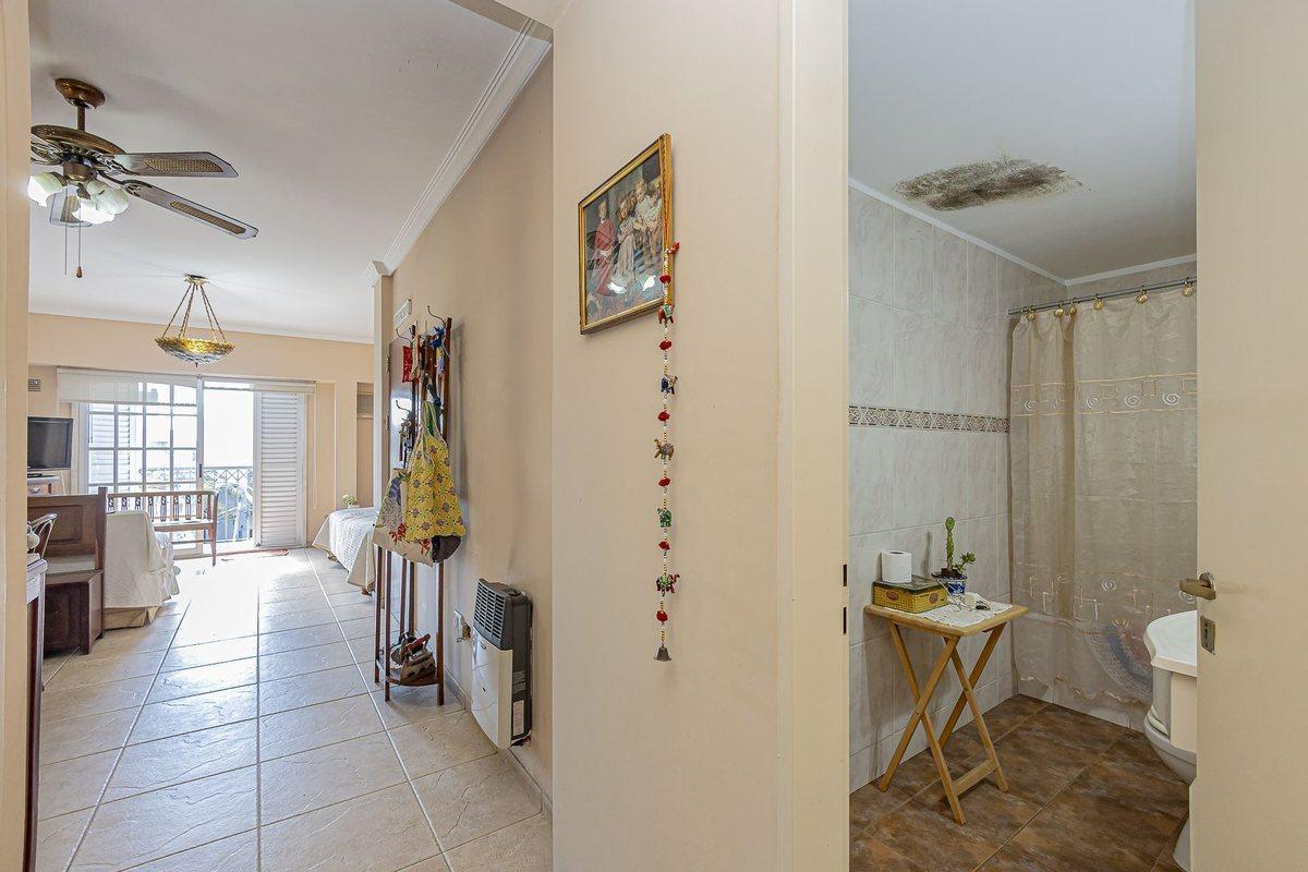 Foto de Venta dpto 2 amb- con Balcón al Frente Ramos Mejía, imagen 2