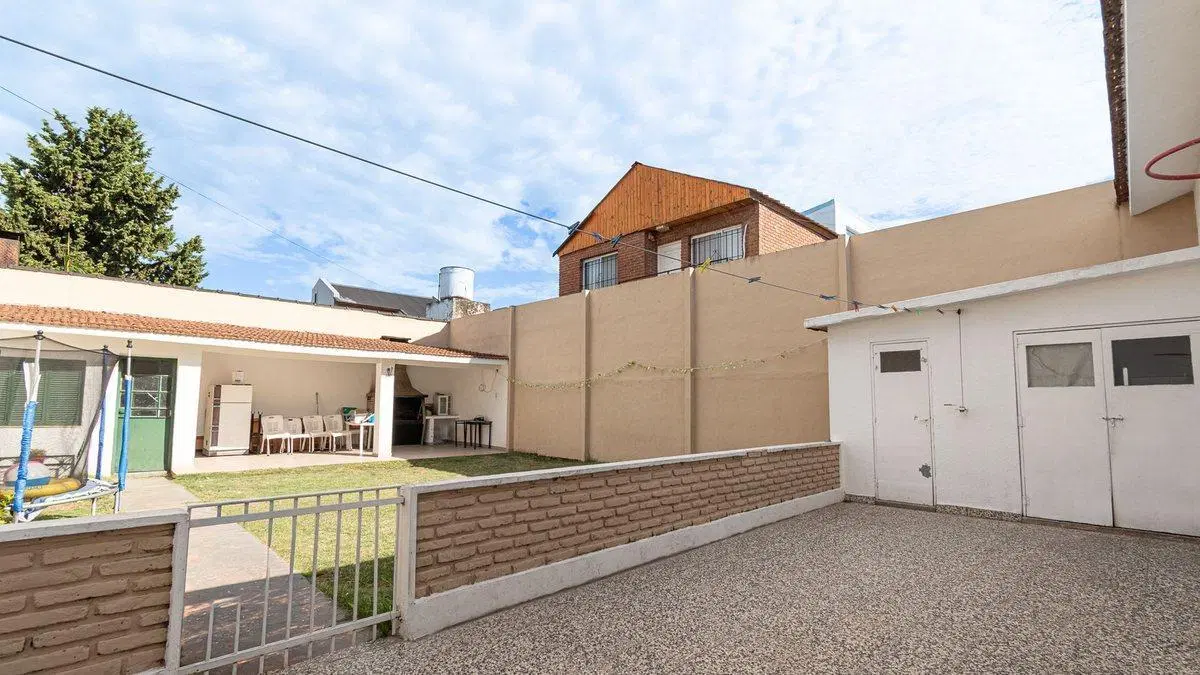 VETA CASA 3AMB. C/PARQUE EL PALOMAR 3