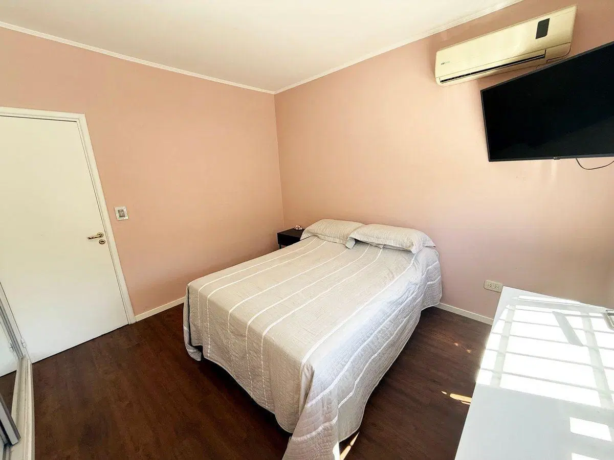 VENTA CASA 5 AMB.  C/ PILETA EN ITUZAINGO CENTRO 5