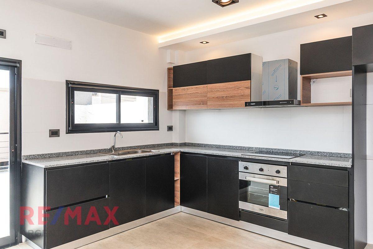 Foto de VENTA DE DEPARTAMENTO TIPO DUPLEX EN RAMOS MEJIA, imagen 3