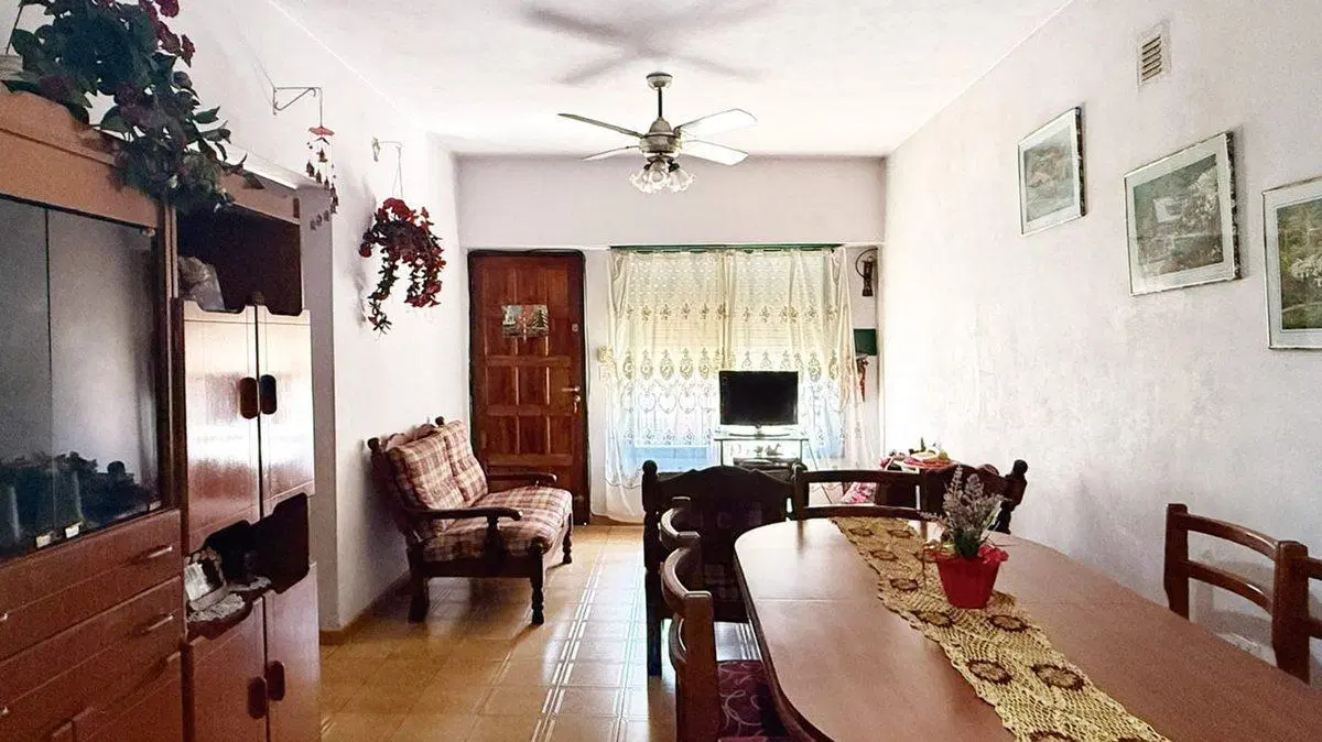 VENTA CASA 4 AMB. P. QUIRNO HURLINGHAM LOTE 490 MT 5