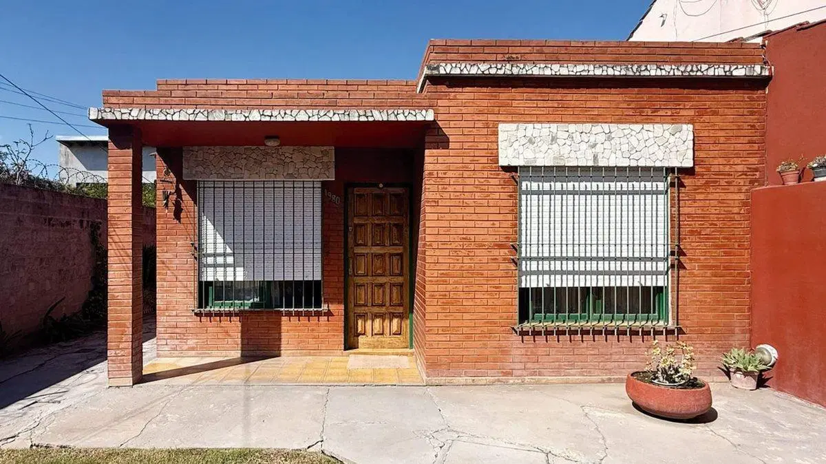 VENTA CASA 4 AMB. P. QUIRNO HURLINGHAM LOTE 490 MT 4