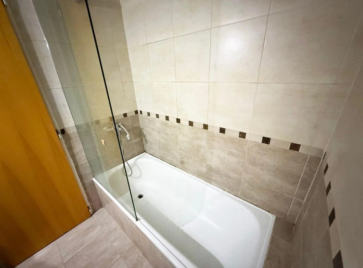 VENTA DEPTO. 2 AMB. C/ COCHERA, MORON CENTRO 4