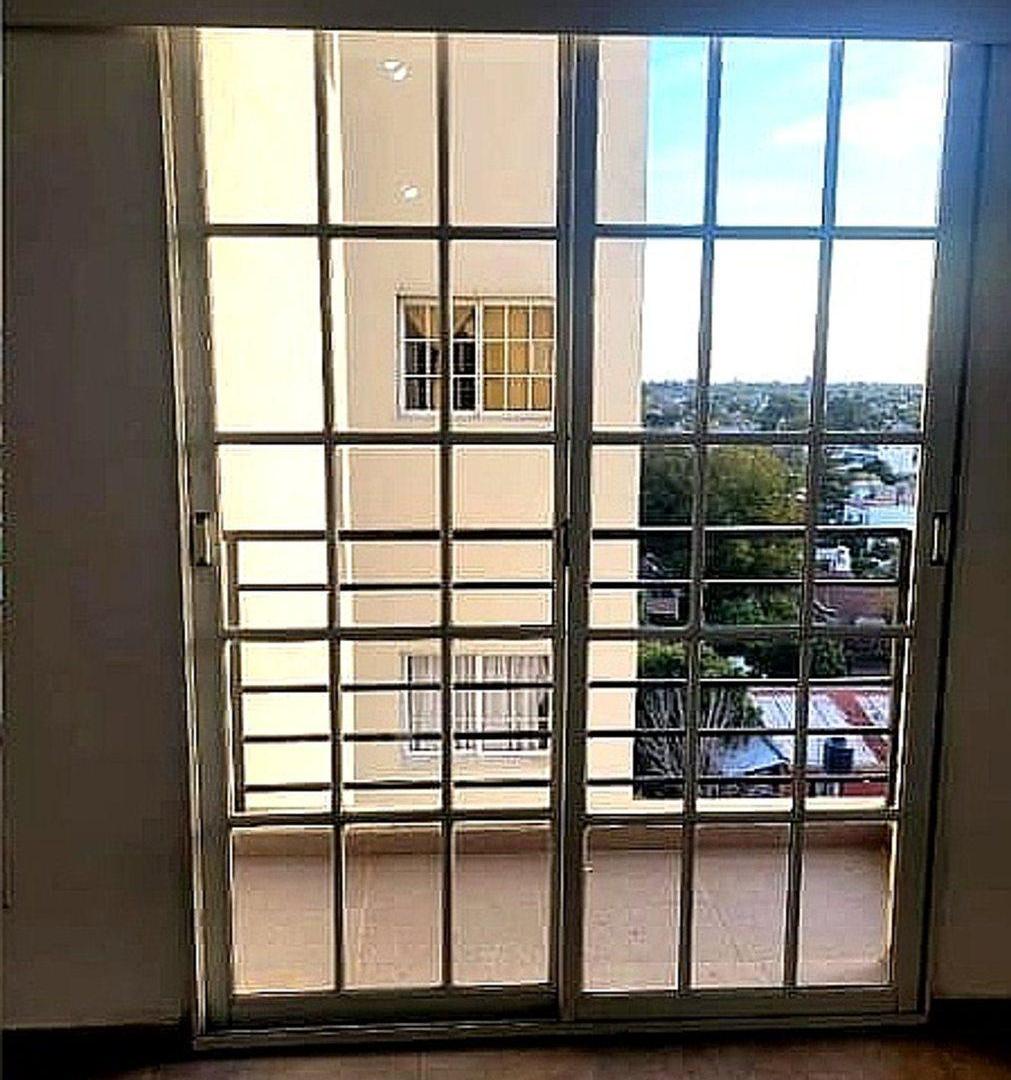 Foto de Venta Depto 2 ambientes - Villa Tesei - con Balcón, imagen 2