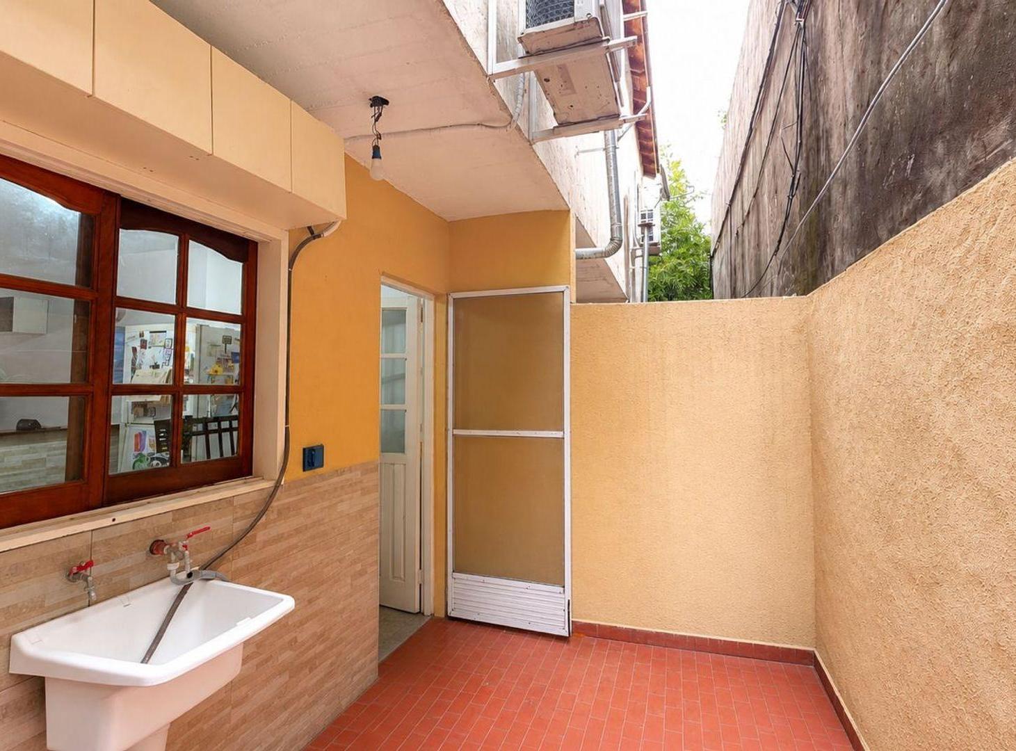 Foto de VENTA DÚPLEX 3 AMB C/PATIO Y COCH M. CORONADO, imagen 1