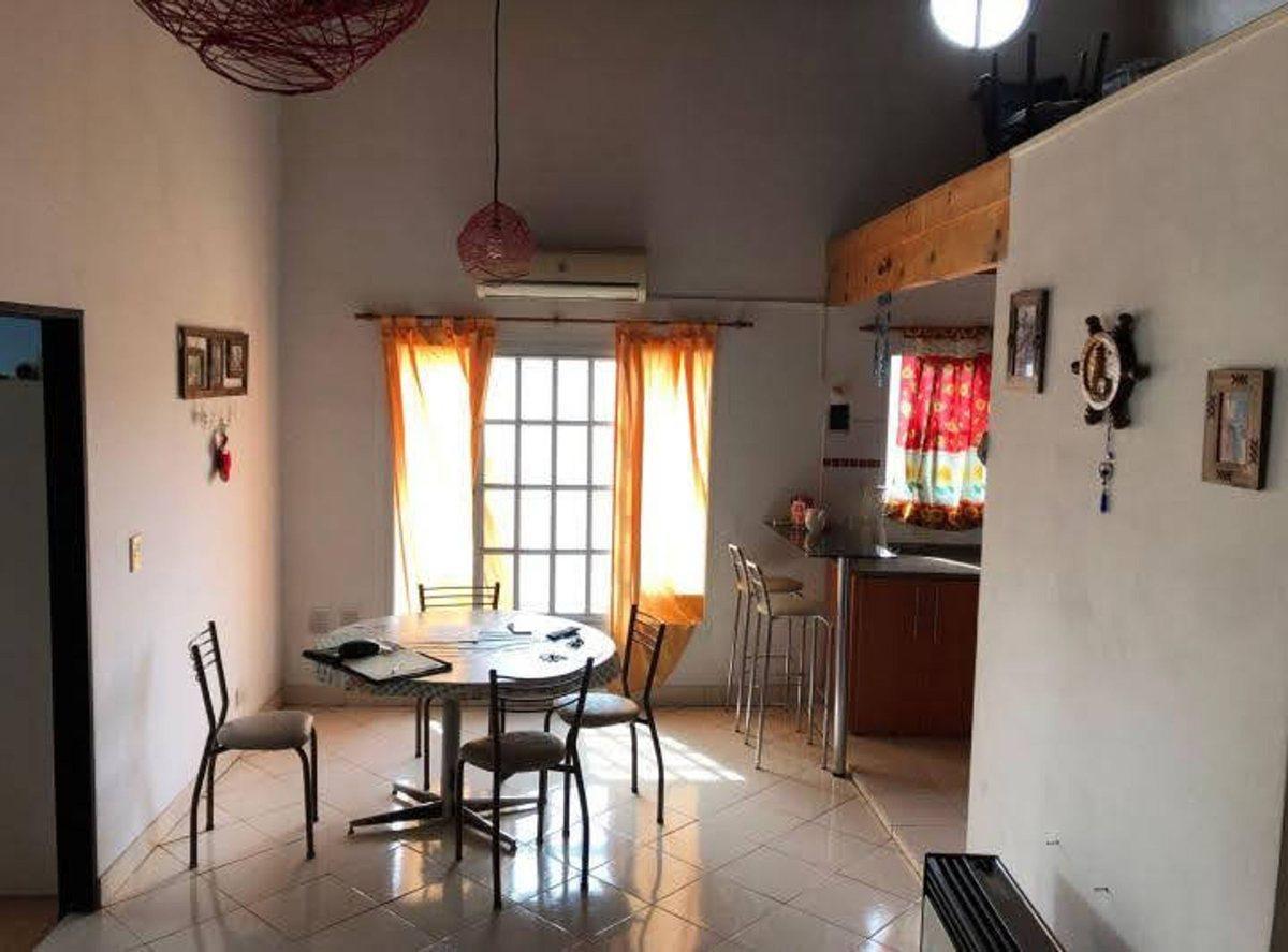 Foto de VENTA CASA 6 AMBIENTES CASEROS IDEAL MULTIFAMILIAR, imagen 2