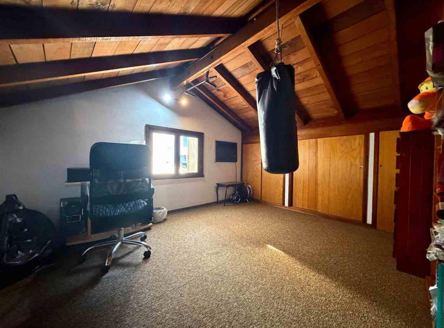 Foto de Venta Casa 3 amb Hurlingham Playroom jardín pileta, imagen 4
