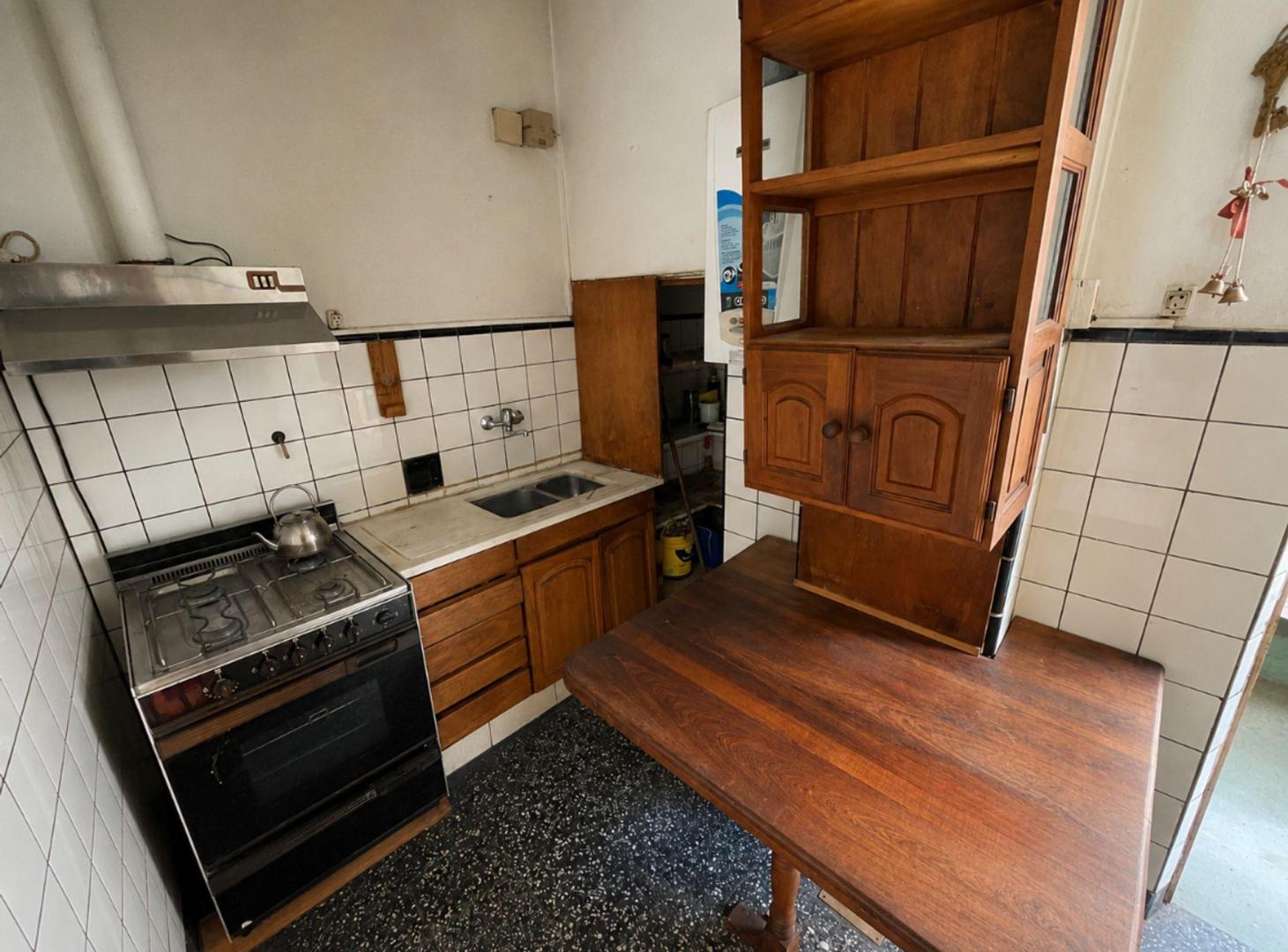 Foto de VENTA EN BLOQUE LOTE CON LOCAL + DOS DEPTO LINIERS, imagen 4