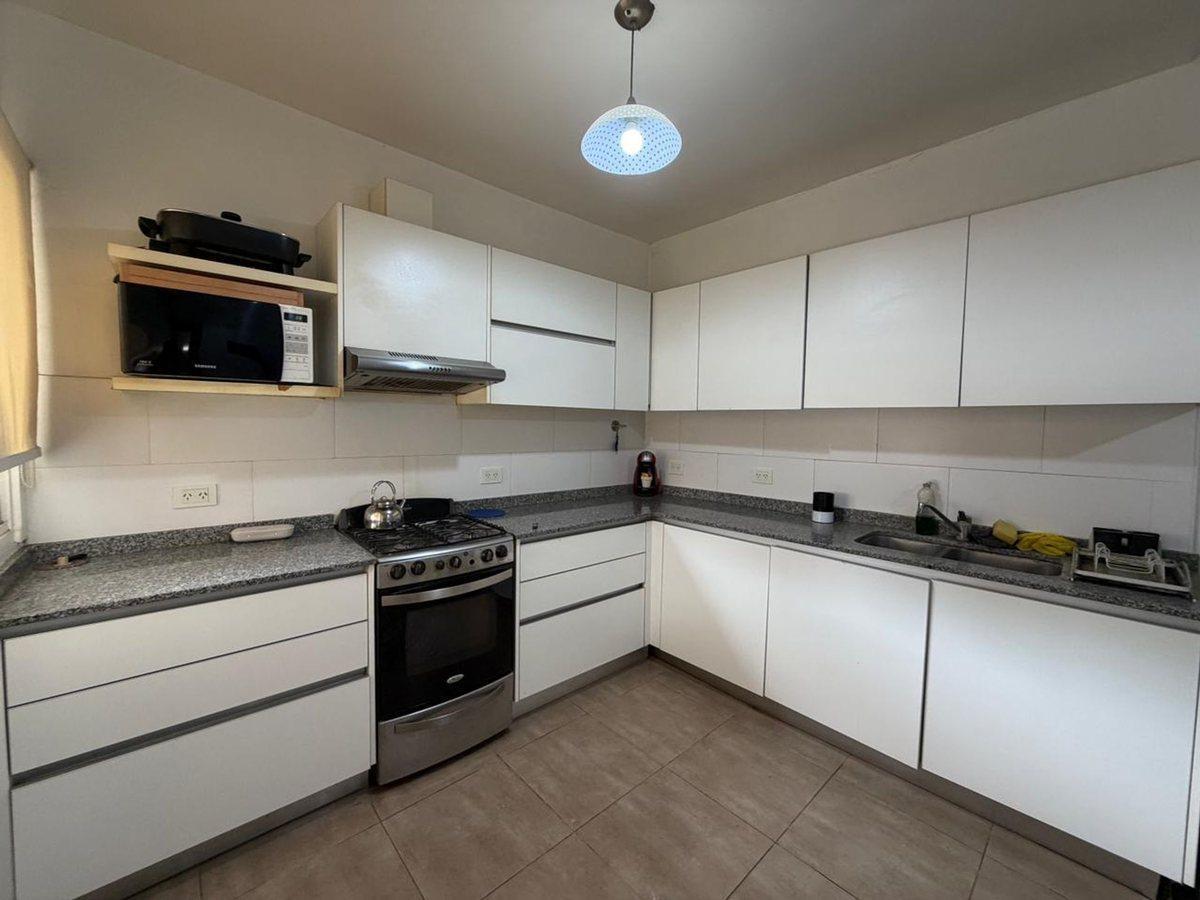 Foto de VENTA CASA 4 AMBIENTES ITUZAINGÓ CON PILETA, imagen 2