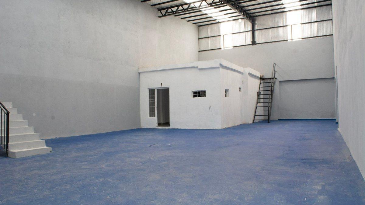 Foto de VENTA CASA MULTIFAMILIAR 6 AMB LA TABLADA C GALPON, imagen 2