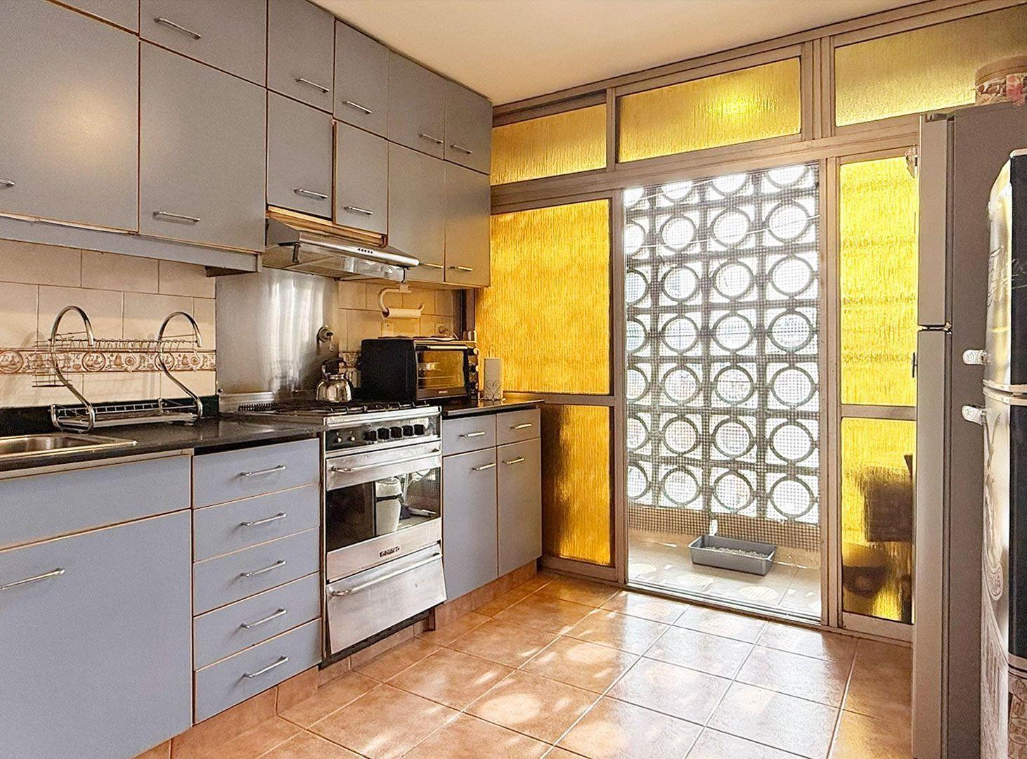 Foto de VENTA Depto de 4 amb en Ramos Mejía., imagen 5