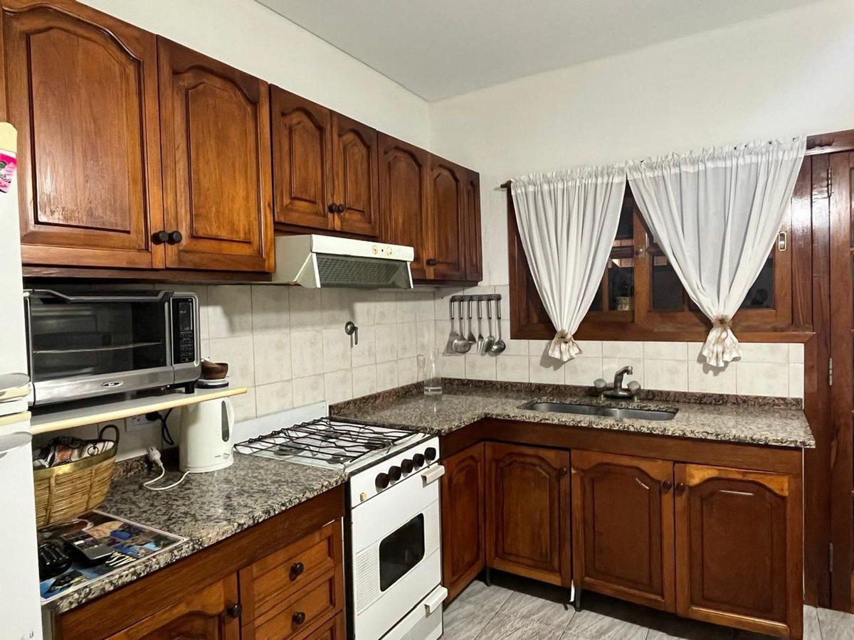 Foto de VENTA TRIPLEX CON COCHERA MORON CENTRO/APTO CRED, imagen 1