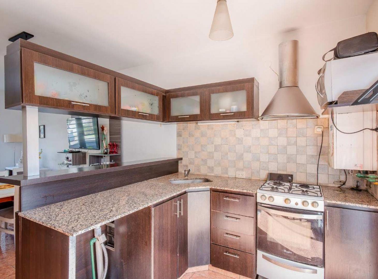 Foto de Venta Duplex 3 amb - Muy buena zona Hurlingham, imagen 2