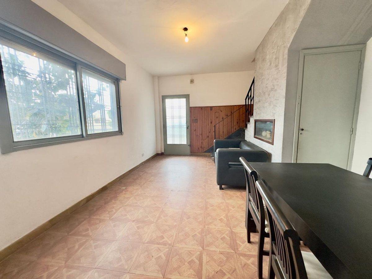 Foto de Venta Dúplex Tipo casa 3 amb Haedo cochera, imagen 2