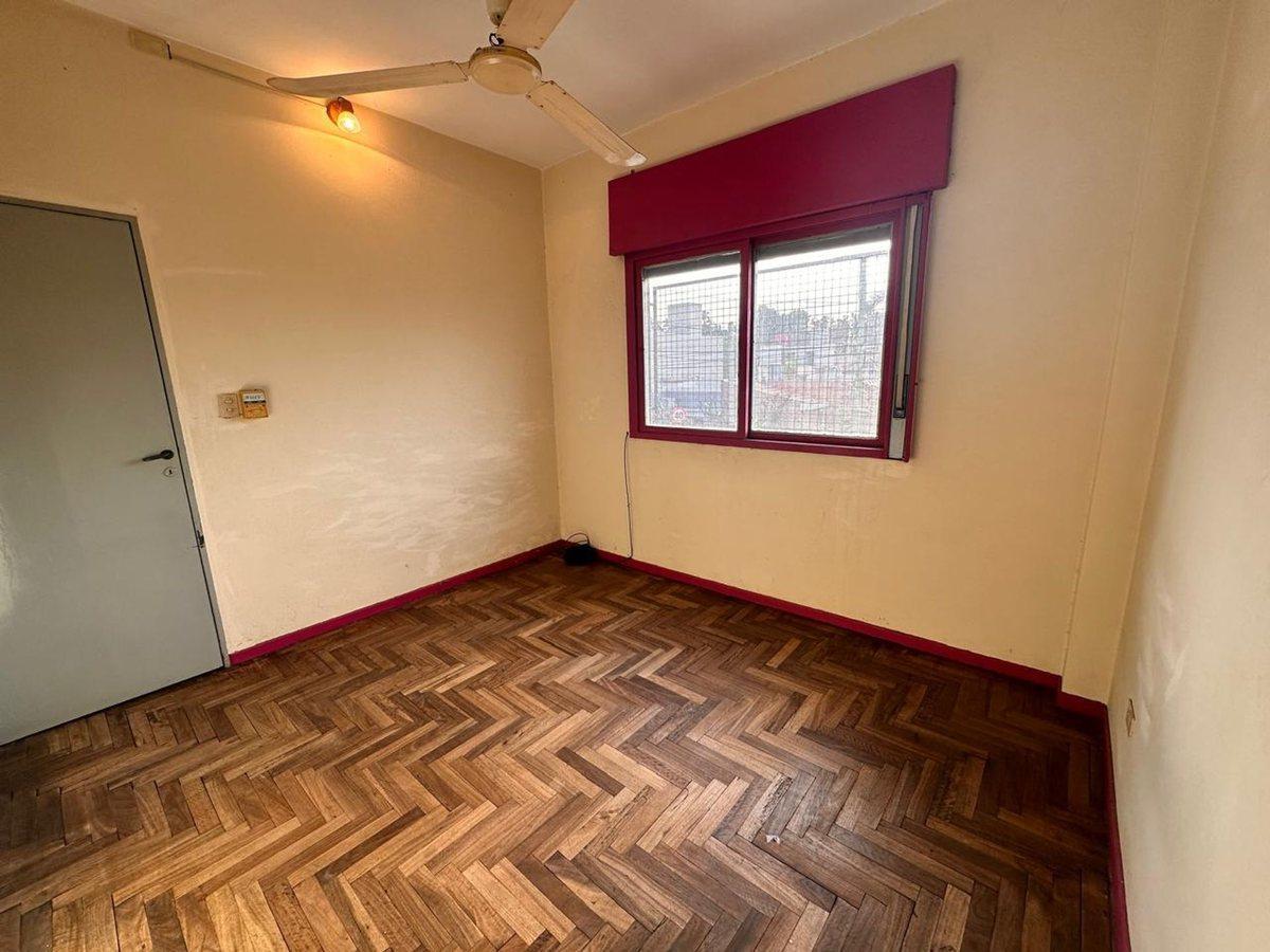 Foto de Venta Dúplex Tipo casa 3 amb Haedo cochera, imagen 4