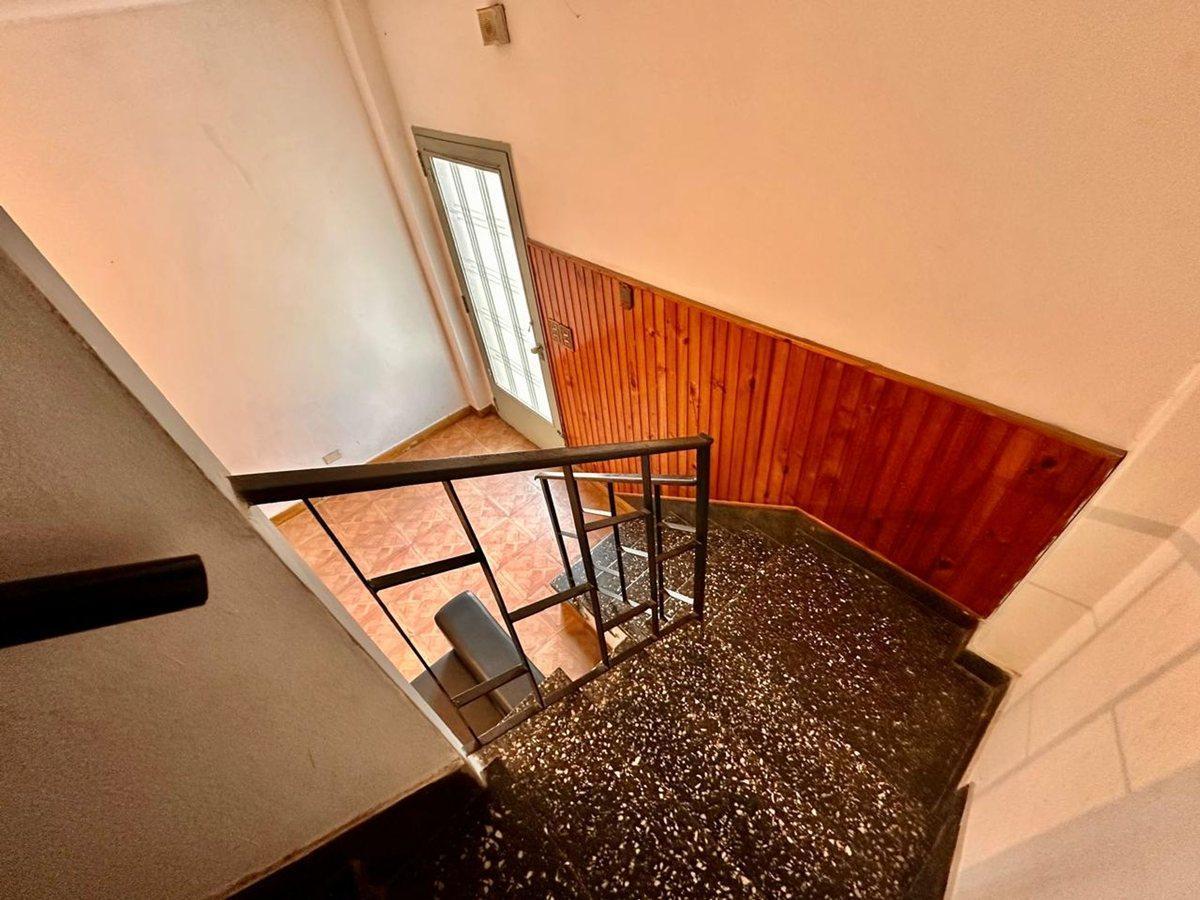 Foto de Venta Dúplex Tipo casa 3 amb Haedo cochera, imagen 3
