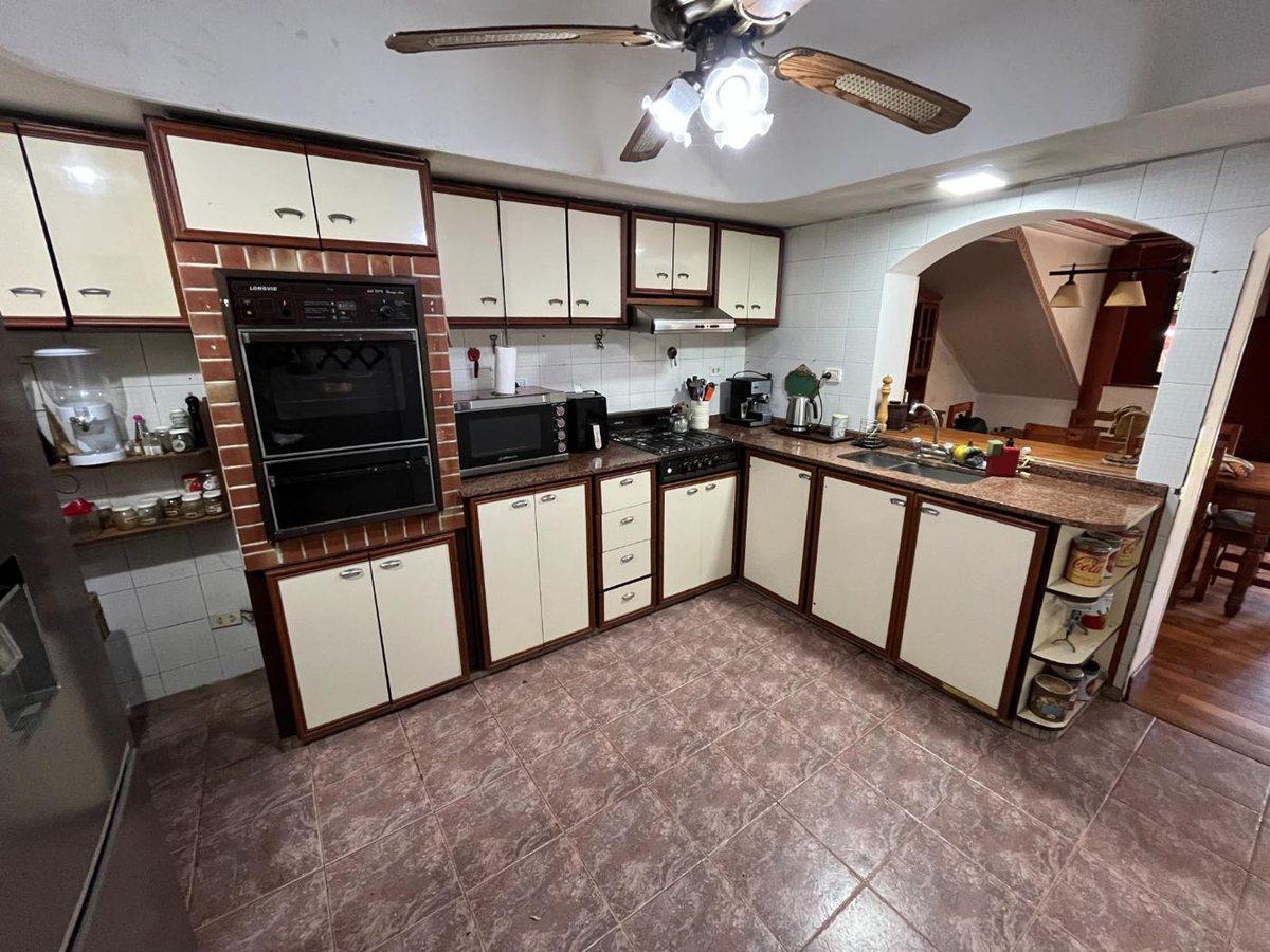 Foto de VENTA CASA 6 AMBIENTES PATIO Y COCHERA ITUZAINGO, imagen 5