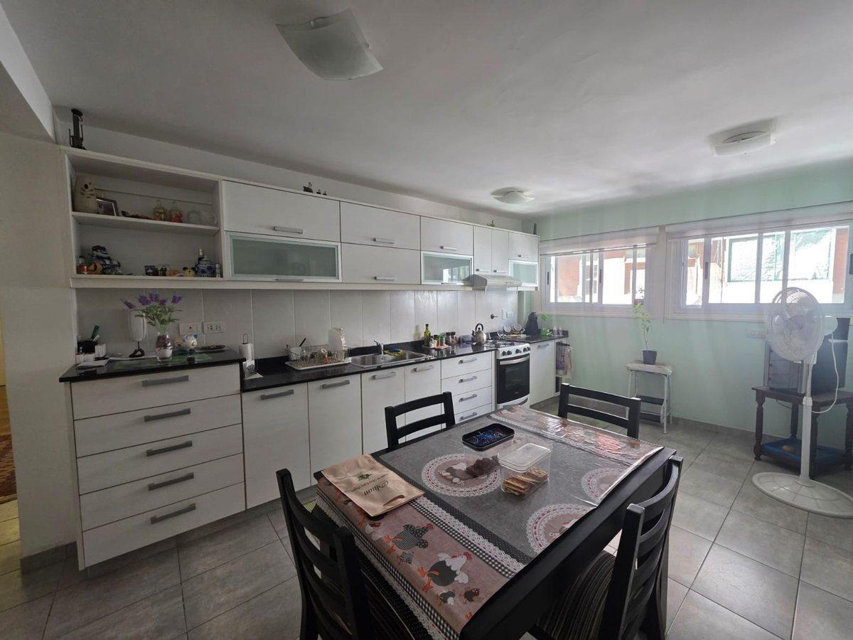 Foto de VENTA DEPARTAMENTO 3 AMB CON BALCON RECOLETA, imagen 2