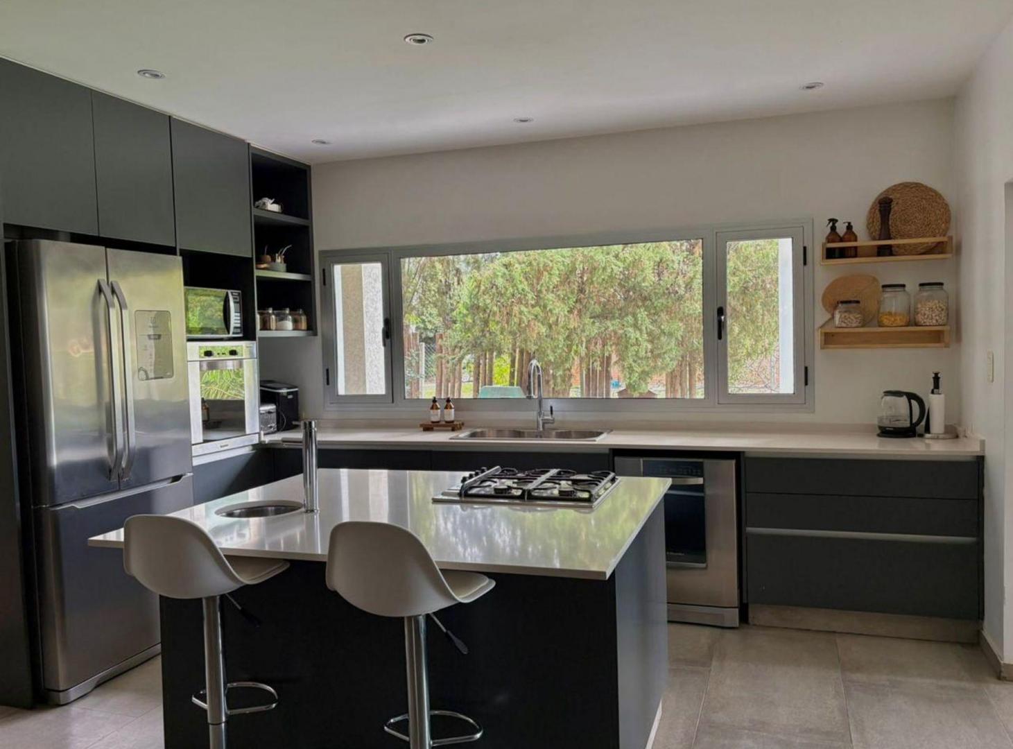 Foto de VENTA CASA 5 AMB PARQUE LELOIR PISCINA, imagen 3